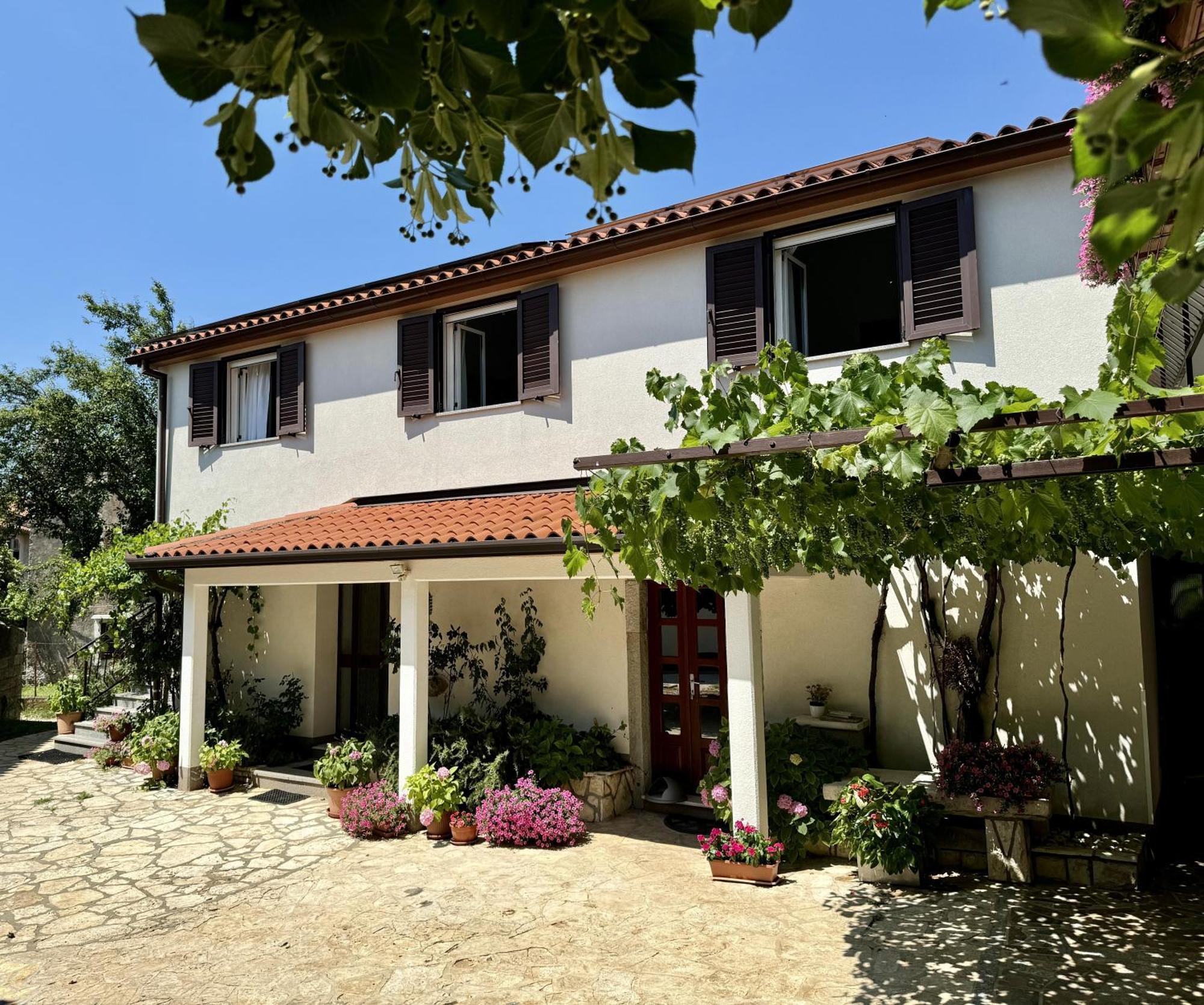 Guest House Renata Plomin Εξωτερικό φωτογραφία